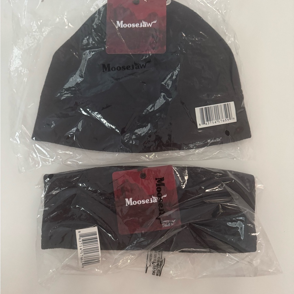Moosejaw Black Winter Set